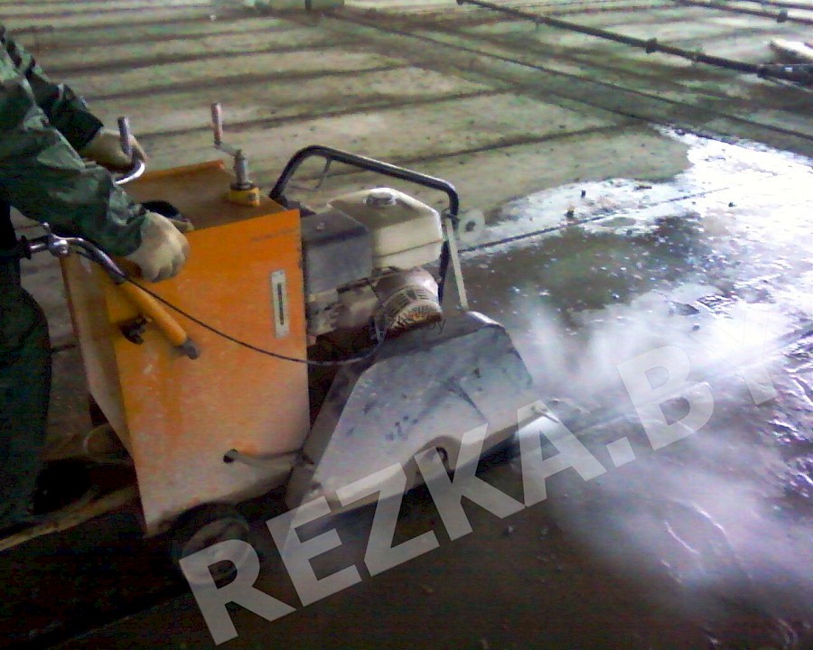 Нарезка швов в бетоне