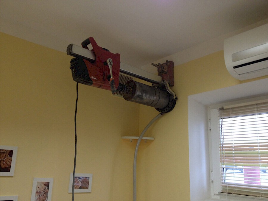 Сверление под кондиционер